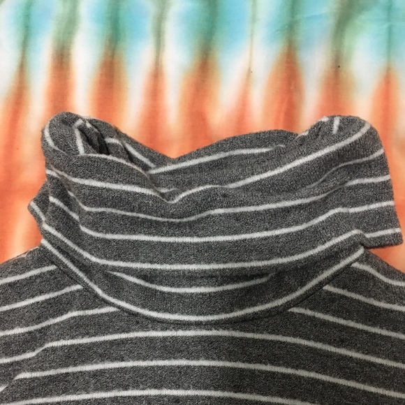 Turtleneck size L - Picture 2 of 3
